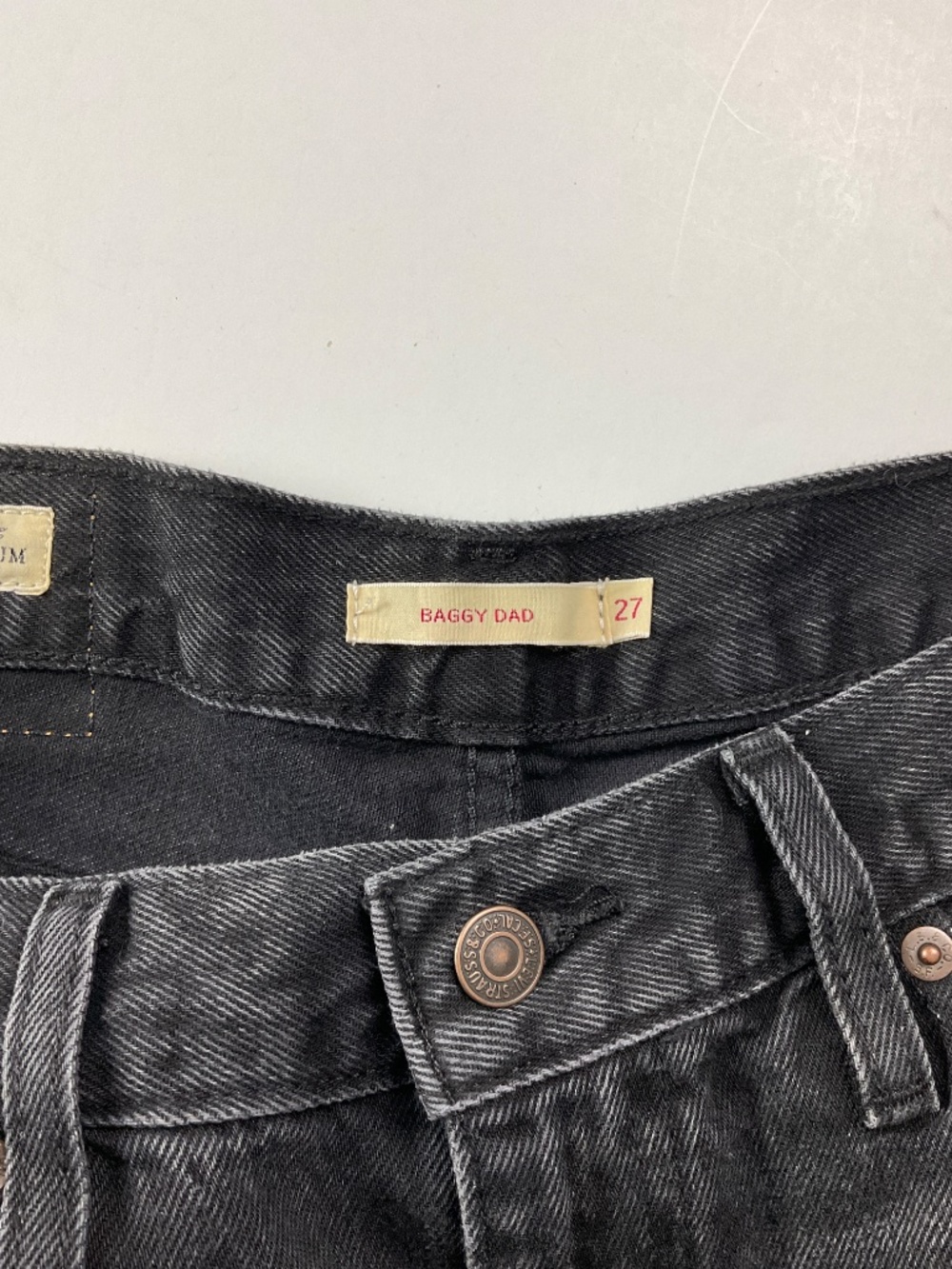 Levi's Baggy Dad Jeans - Picture 7 of 11